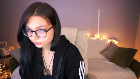 alexavinkss online show from April 2026 08:32:01 PM