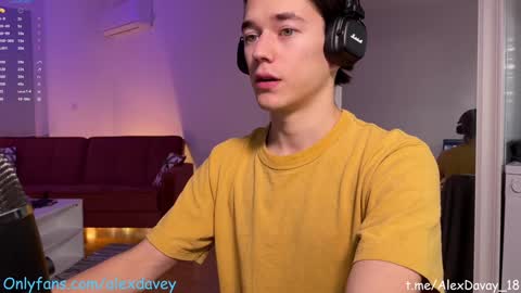 Snapshot of alexdavey chatting on January 2025 07:38:01 PM           online show from January 2025 07:38:01 PM