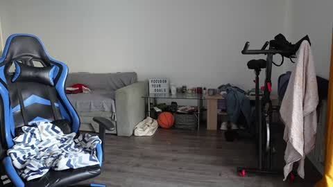 alexfit96 online show from February 2025 01:43:01 PM