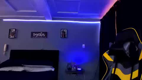 alexgiraldo__ online show from September 2025 02:51:01 PM