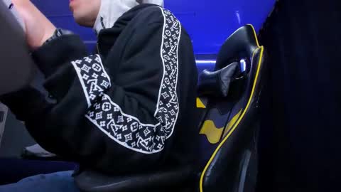 alexgiraldo__ online show from October 2025 10:49:01 AM