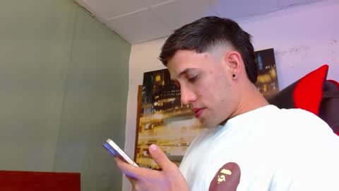 Snapshot of alexgiraldo__ chatting on June 2026 02:00:01 AM alexgiraldo__ online show from June 2026 02:00:01 AM