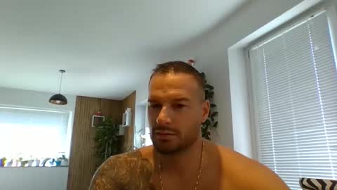 rey ale84 online show from October 2025 12:11:01 PM