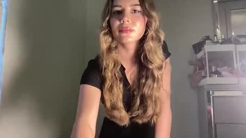 Snapshot of alexialovesyouu chatting on November 2025 12:32:02 AM Goddess Alexia online show from November 2025 12:32:02 AM