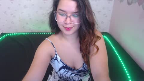 Snapshot of alexiarestrepo chatting on January 2025 06:06:02 PM Alexia online show from January 2025 06:06:02 PM