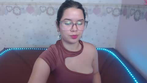 Snapshot of alexiarestrepo chatting on January 2025 06:38:02 PM Alexia online show from January 2025 06:38:02 PM