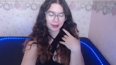 Snapshot of alexiarestrepo chatting on February 2025 03:18:02 PM Alexia online show from February 2025 03:18:02 PM