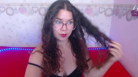 Snapshot of alexiarestrepo chatting on March 2025 06:01:02 PM Alexia online show from March 2025 06:01:02 PM
