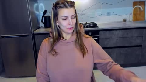 Alexia online show from February 2025 08:58:02 PM