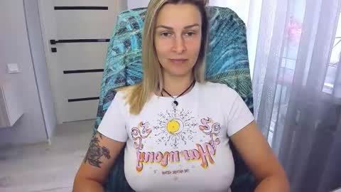 Alexia online show from May 2026 10:01:02 AM
