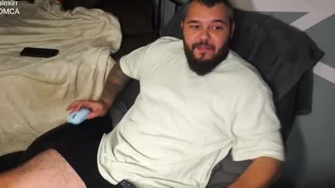 Alex online show from November 2025 06:52:01 PM