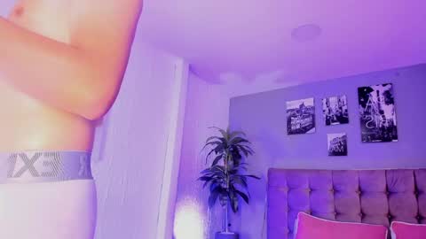 ALEXIS online show from May 2026 09:00:02 PM