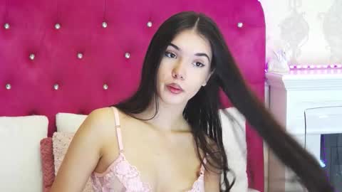 alexisdevine online show from October 2025 04:26:01 AM