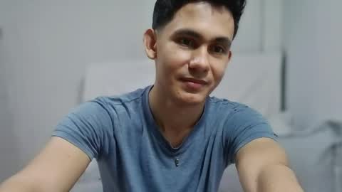 Alexis online show from April 2026 01:25:01 AM