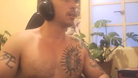 Snapshot of alexopenmind21 chatting on May 2026 01:02:02 AM Alexxx online show from May 2026 01:02:02 AM