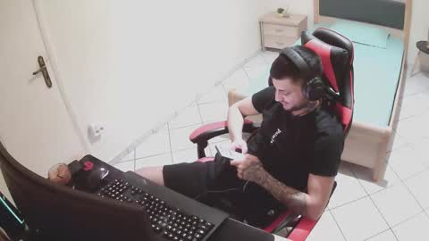 Snapshot of alexthepro00 chatting on October 2025 11:24:02 PM alexthepro00 online show from October 2025 11:24:02 PM