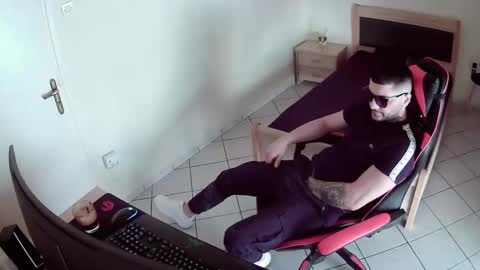 Snapshot of alexthepro00 chatting on January 2026 01:16:02 PM alexthepro00 online show from January 2026 01:16:02 PM