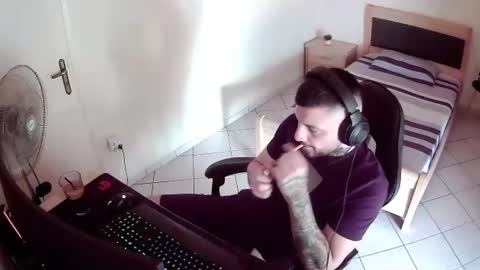 alexthepro00 online show from July 2026 07:14:02 AM