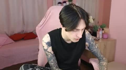 Alex online show from November 2025 12:04:01 PM