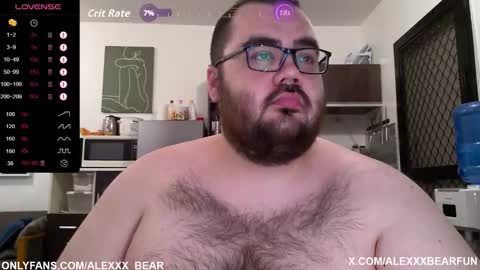 Snapshot of alexxxbear chatting on October 2025 09:41:01 PM alexxxbear online show from October 2025 09:41:01 PM