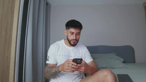 Alex   freelance model  instagram alex b229 online show from October 2025 10:58:02 PM