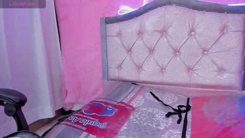 Snapshot of alfresii_rivera chatting on January 2025 06:52:01 PM Carolina Join The Fan Club online show from January 2025 06:52:01 PM