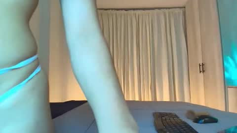 Snapshot of alia_sweet_ chatting on February 2026 01:32:01 AM Alia online show from February 2026 01:32:01 AM