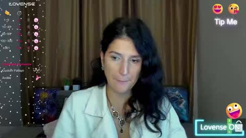 Alianna online show from November 2025 12:18:02 PM