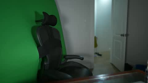 Luke online show from April 2026 02:42:02 AM