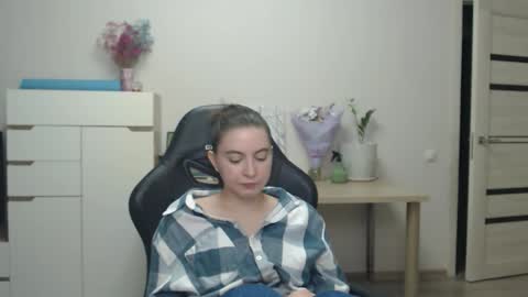 Alice online show from November 2025 10:42:02 PM