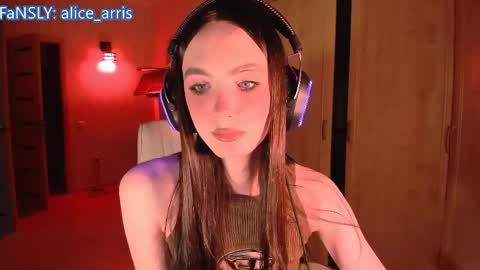 Snapshot of alice__aris chatting on May 2026 05:43:02 PM Alice Aris online show from May 2026 05:43:02 PM