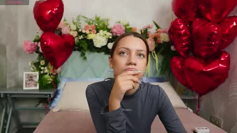 Snapshot of alice_charmy chatting on February 2026 05:09:01 PM Alice in Wonderland online show from February 2026 05:09:01 PM