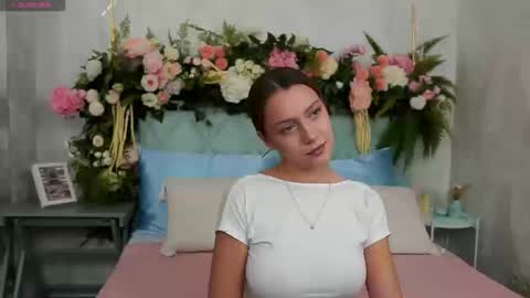 Snapshot of alice_charmy chatting on February 2026 05:14:01 PM Alice in Wonderland online show from February 2026 05:14:01 PM