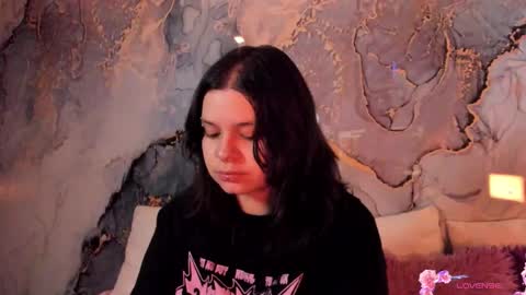 Mey online show from November 2025 04:12:02 PM