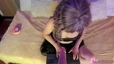 Mey online show from March 2026 09:26:01 PM