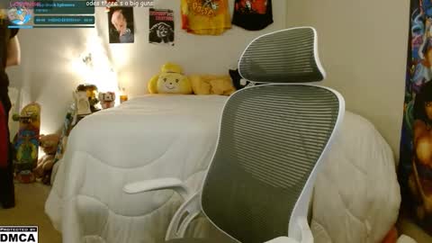 Alice Hatchette online show from November 2025 07:51:02 PM