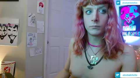 Snapshot of alice_hatchette chatting on April 2026 07:11:02 PM Alice Hatchette online show from April 2026 07:11:02 PM