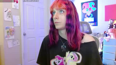 Snapshot of alice_hatchette chatting on May 2026 08:25:01 PM Alice Hatchette online show from May 2026 08:25:01 PM