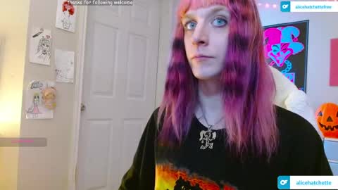 Snapshot of alice_hatchette chatting on May 2026 04:26:02 PM Alice Hatchette online show from May 2026 04:26:02 PM