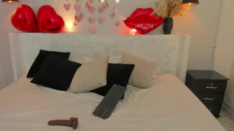 Alice  online show from February 2025 10:54:01 PM