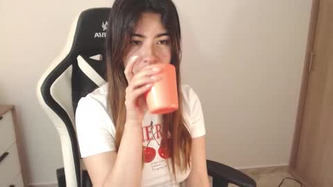 Snapshot of alice_middle01 chatting on March 2025 05:46:01 PM Alice online show from March 2025 05:46:01 PM