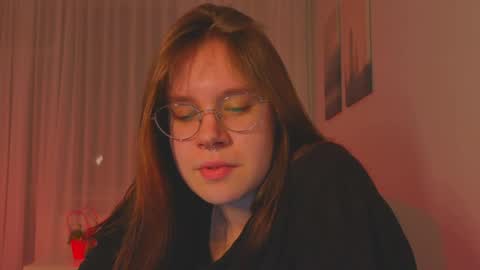 Snapshot of alice_miiiller chatting on April 2026 05:40:01 PM Alice online show from April 2026 05:40:01 PM