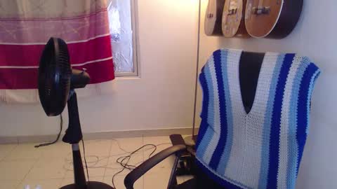 Alicia Aldara online show from December 2025 10:00:01 AM