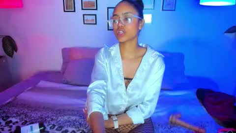 alice_simmons online show from February 2026 01:00:01 PM