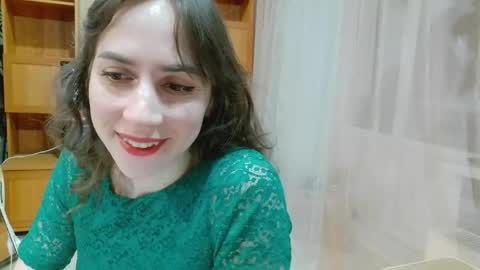 Snapshot of alice_sincere chatting on April 2026 09:13:01 PM Alice Love you all online show from April 2026 09:13:01 PM