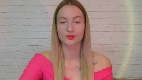 Snapshot of alice_sweet_01 chatting on October 2025 05:32:01 PM Alice online show from October 2025 05:32:01 PM