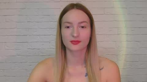 Snapshot of alice_sweet_01 chatting on October 2025 04:17:01 PM Alice online show from October 2025 04:17:01 PM