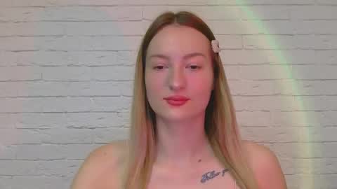 Snapshot of alice_sweet_01 chatting on November 2025 03:45:02 PM Alice online show from November 2025 03:45:02 PM