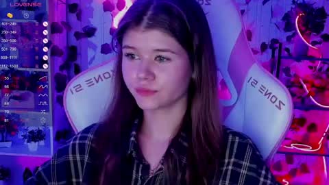 Snapshot of alice_tails chatting on May 2026 07:31:01 PM Alice online show from May 2026 07:31:01 PM