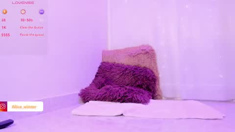 Alice  online show from December 2024 02:37:02 AM